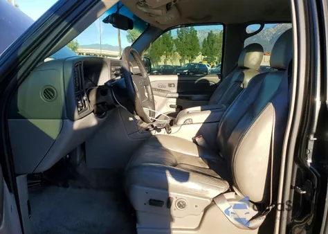 2003 Chevrolet Tahoe C1500 z USA, uszkodzony, nr VIN 1GNEC13T83R197323